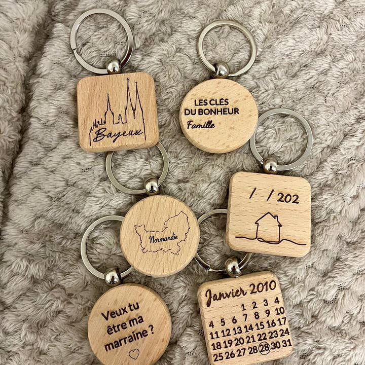 Porte-clé en bois personnalisable pour la vente par Esprit Cottage