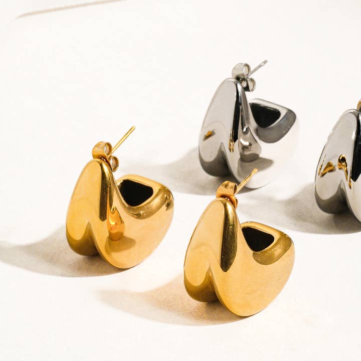 Flânerie by MAIQ - Wholesale Hoop Earrings - Sonnet 18K Gold Non-Tarnish Double Huggie Earring