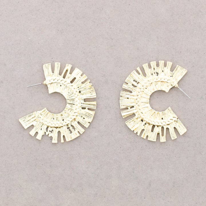 Uregelmæssige metalbøjle øreringe for engroshandel hos Sonata