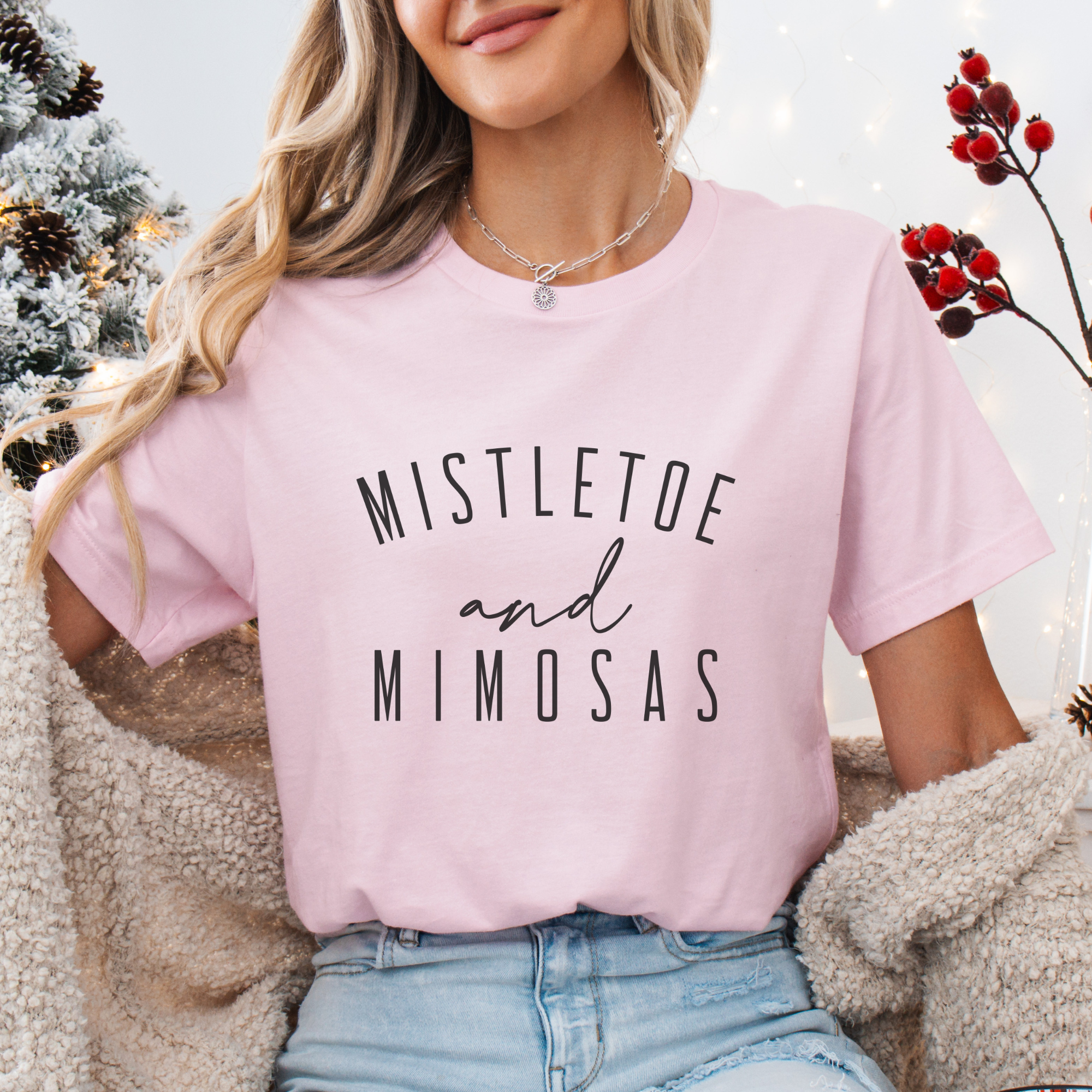 Trendznmore - Modern Graphic Apparel – Engroshandel Grafisk t-shirt - Dame – Mistelten og Mimoser Kvinders Jule Grafisk T-shirt5