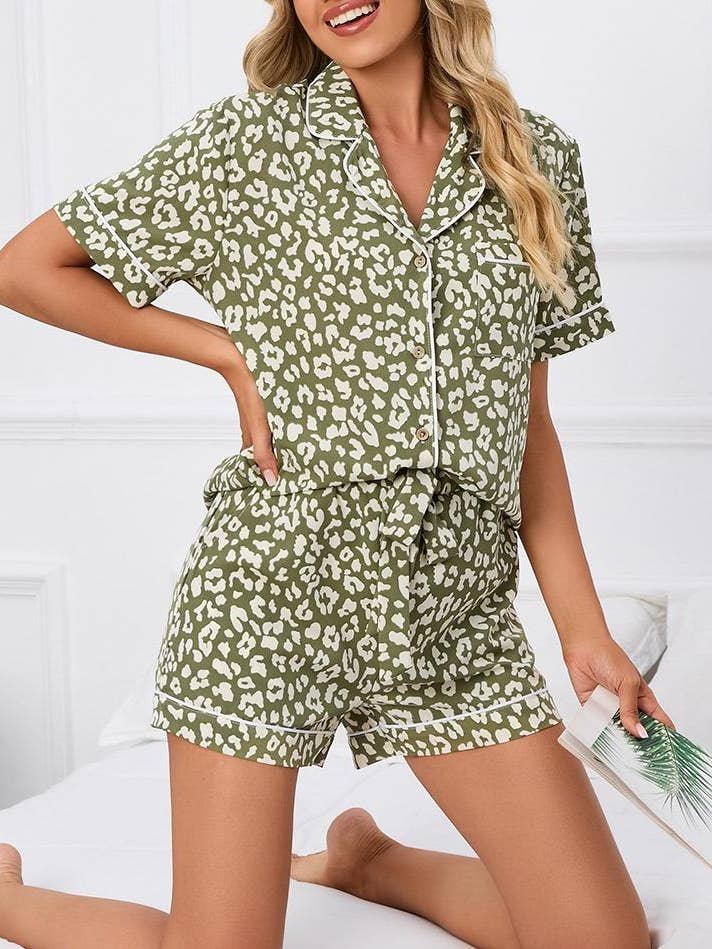 Leopard print t-shirt & shorts pajamas loungewear set 2pcs for wholesale by HIDDENBRAND