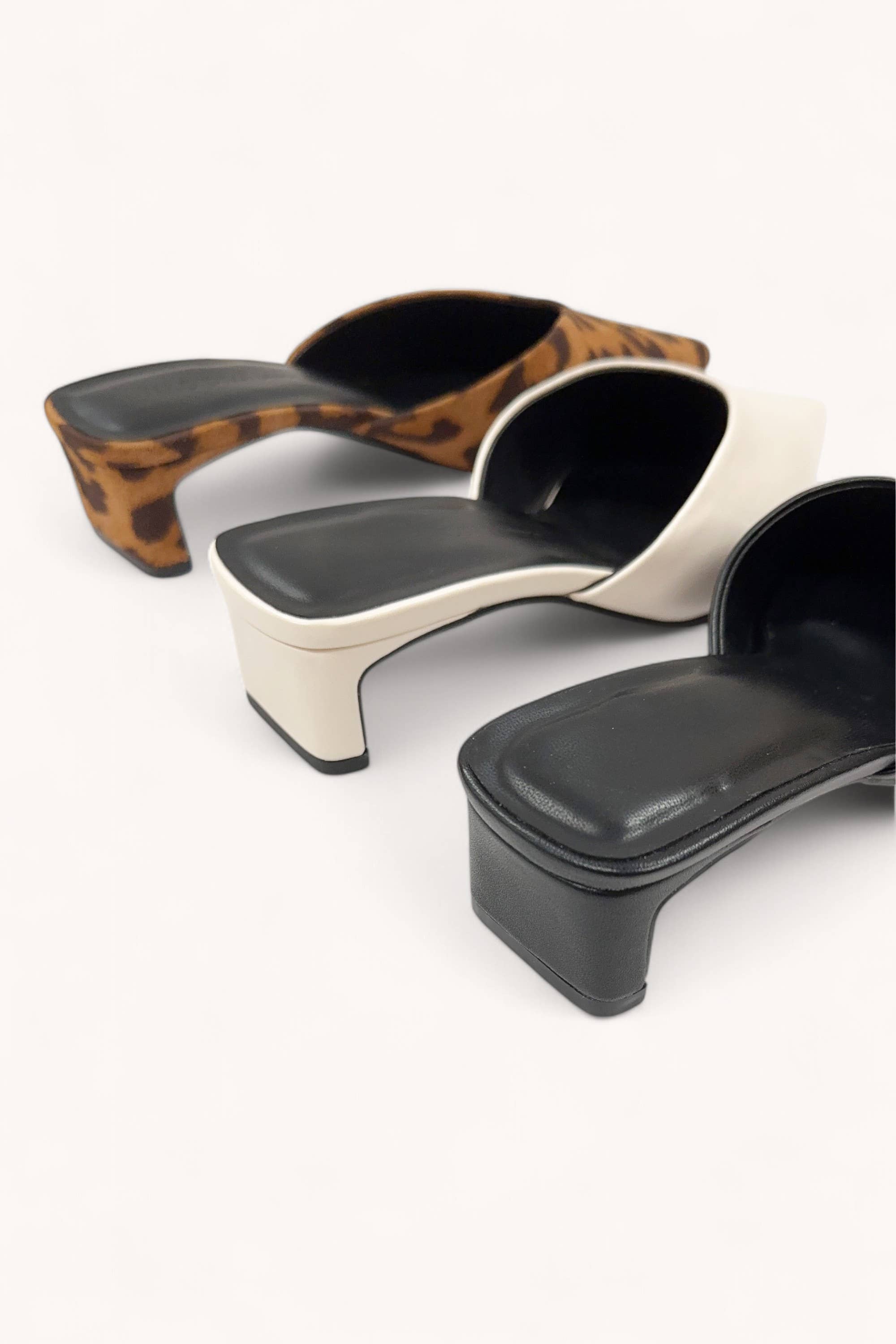 CCOCCI - Wholesale Low Heels - Women's - ADINA-01 ELEGANT V-CUT POINTED-TOE MULE HEELS3