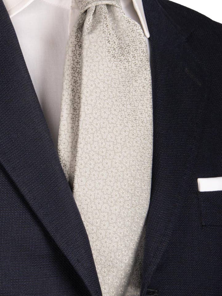 Corbata de Ceremonia de Seda Gris Plateado Iridiscente con Flores Grises CY6605 para venta al por mayor de Graffeo Cravatte