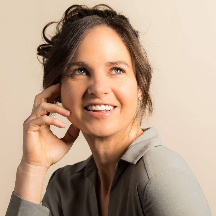 Madison Braids - Wholesale Haarelastiekje - Dames - Madison Braids paardenstaarthouder voor dames met top knoop22