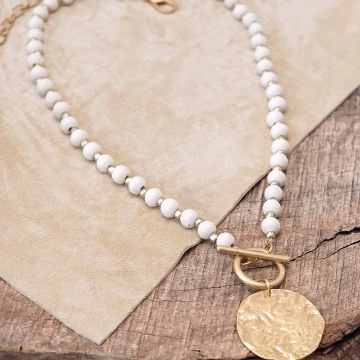 PennyLine inc - Wholesale Pendant/Charm Necklace - Wooden Beads Short Coin Toggle Necklace in Cream and Gold