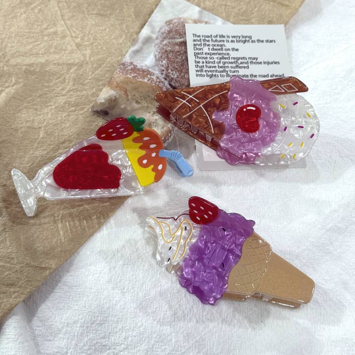 Söt jordgubbs- och körsbärsglass & dryckeshårklämmor för wholesale av SoapElenGlen