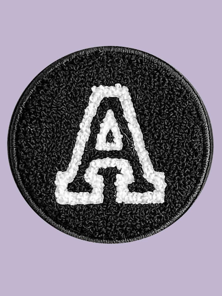 Klettverschluss-Buchstabenaufnäher A für den Großhandel von WOOLF WITH ME®