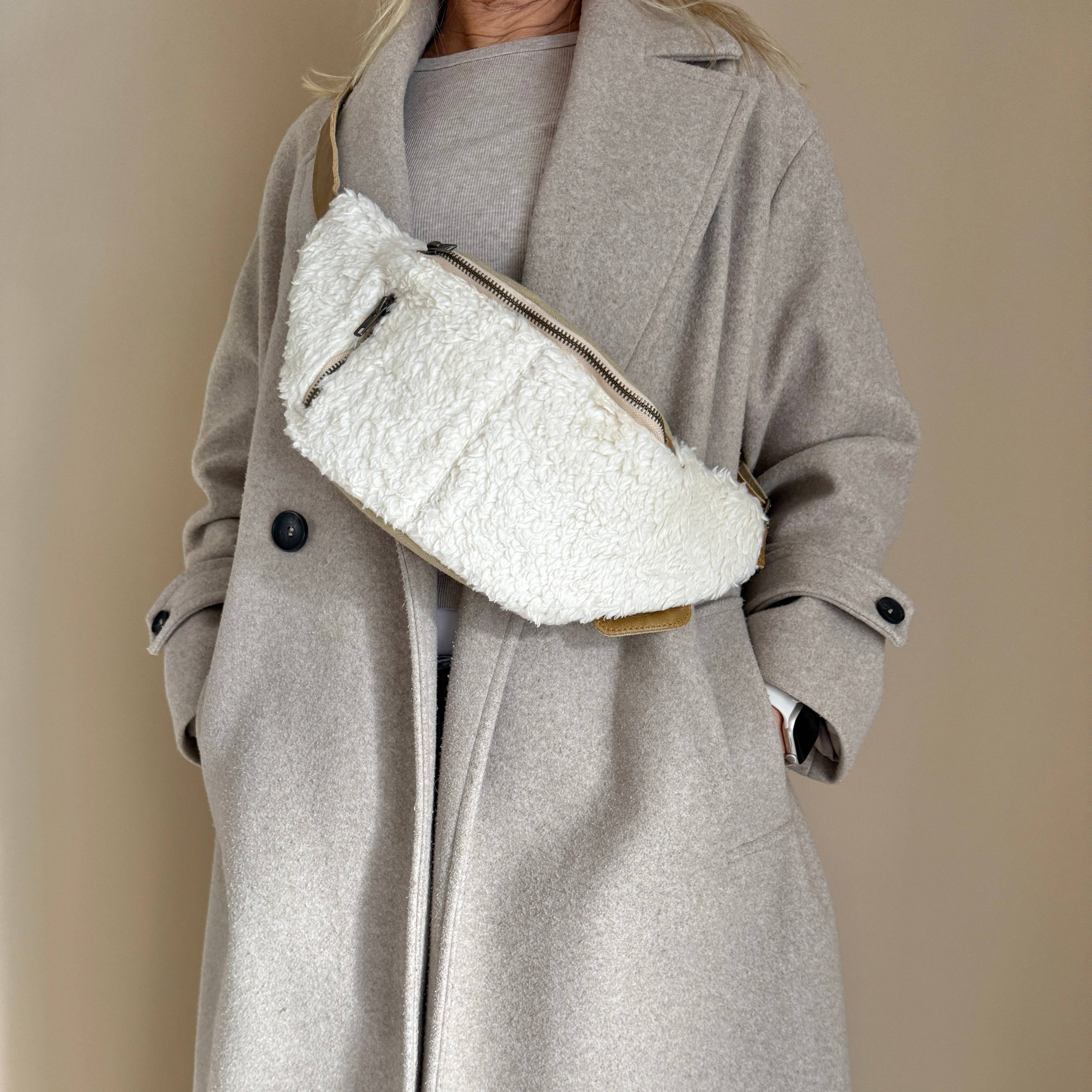 Liefe NL - Wholesale Belt Bag - Women's - Teddy BumBag (teddy & canvas)2