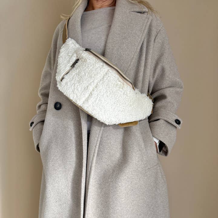 Liefe NL - Wholesale Belt Bag - Women's - Teddy BumBag (teddy & canvas)2