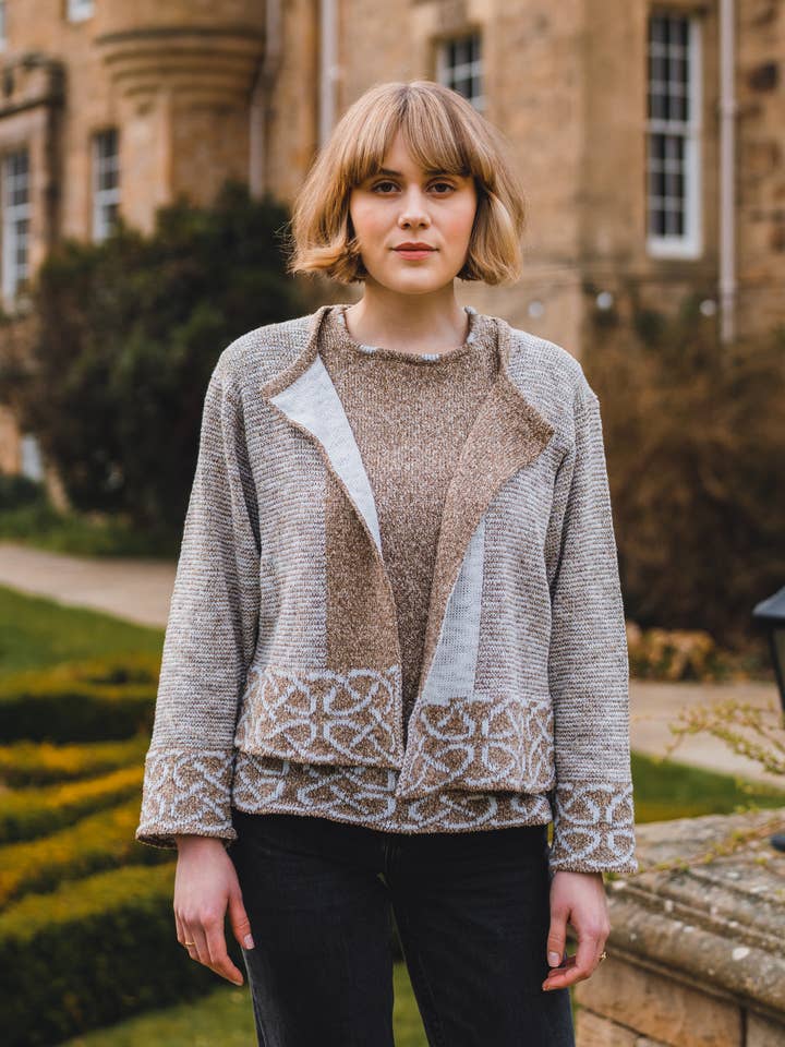 Veste Oat Mull pour la vente par Knitted in Edinburgh