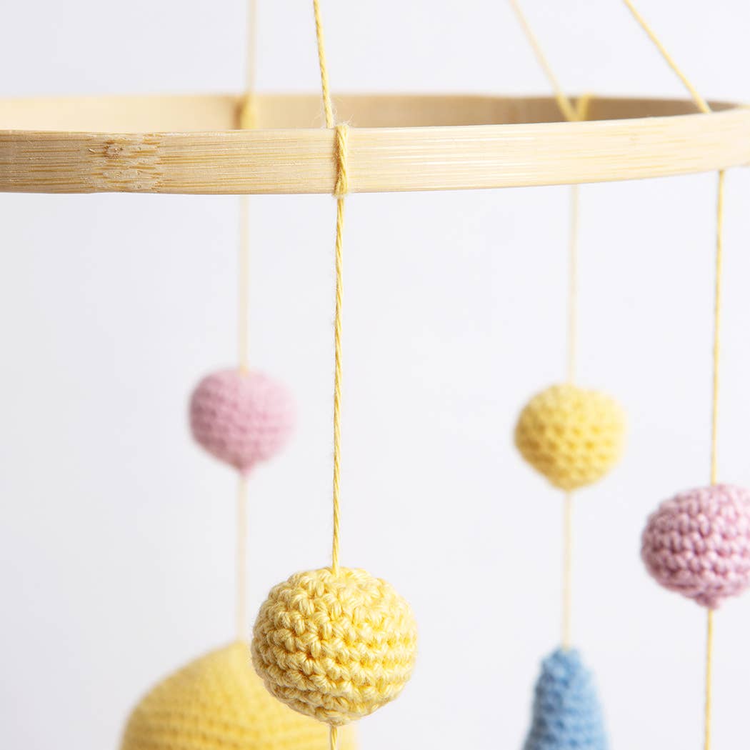 Wool Couture Company - Vente Kit de bricolage - Crochet mobile Jellyfish pour bébé3