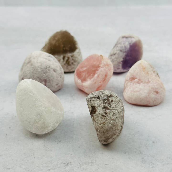 Rock Paradise - Wholesale Spiritual Stone/Crystal - Seer Stones Tumbled Crystal Quartz - Amethyst Smokey Rose