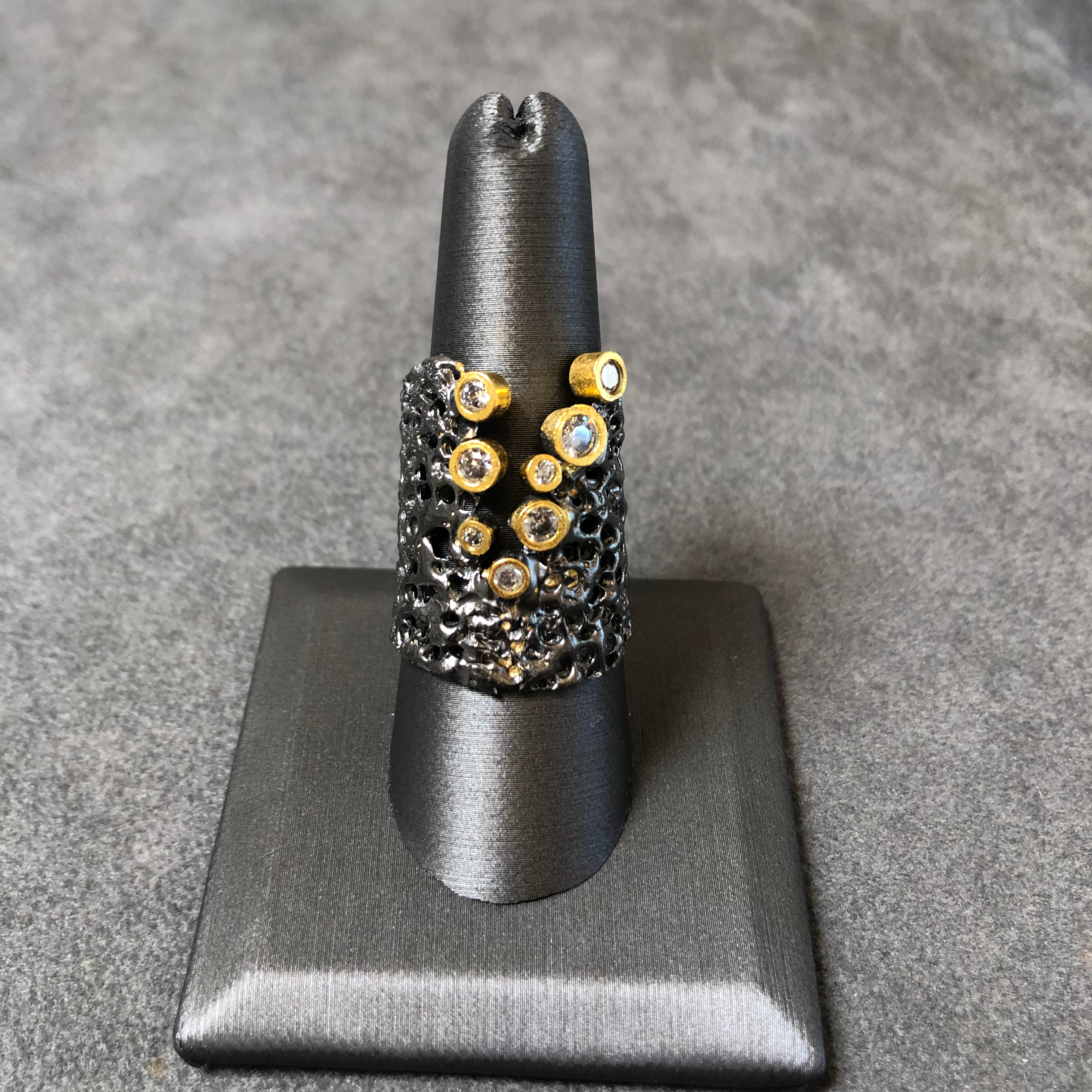 Chakarr Jewelry – Großhandel Cocktail-/Statement-Ring – CORE | KORSETT RING2