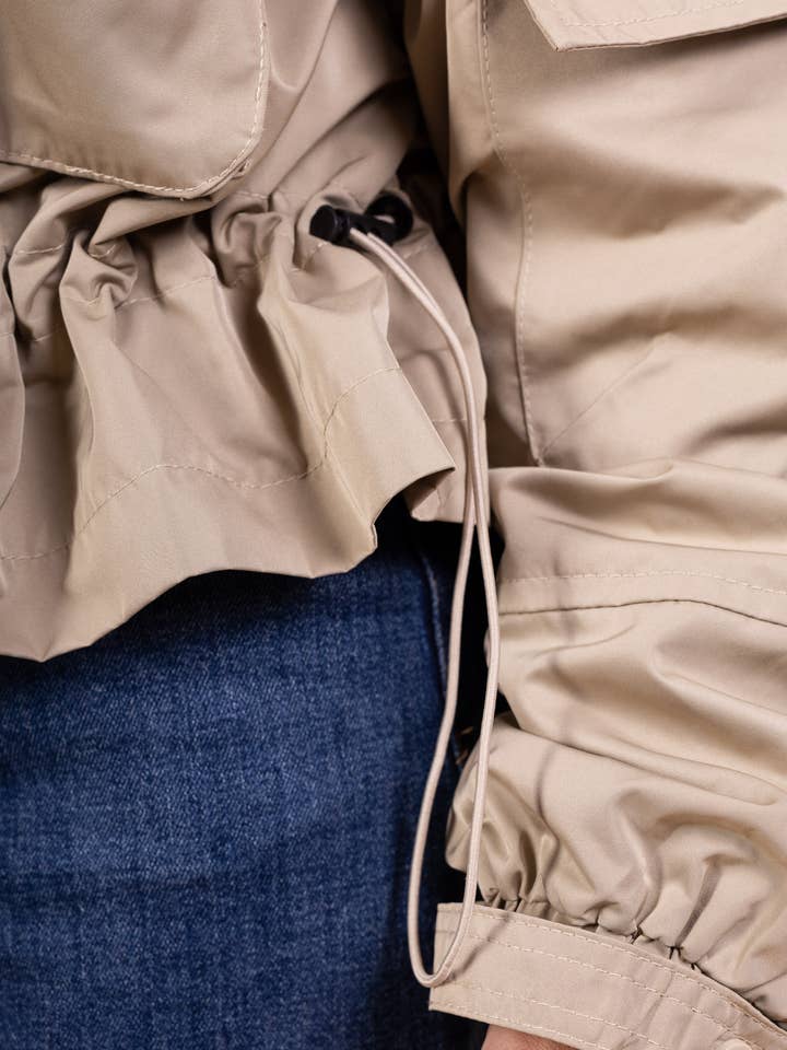 L'Emotion - Wholesale Jacket - Women's - Adjustable Hooded Waterproof Techwear Jacket4