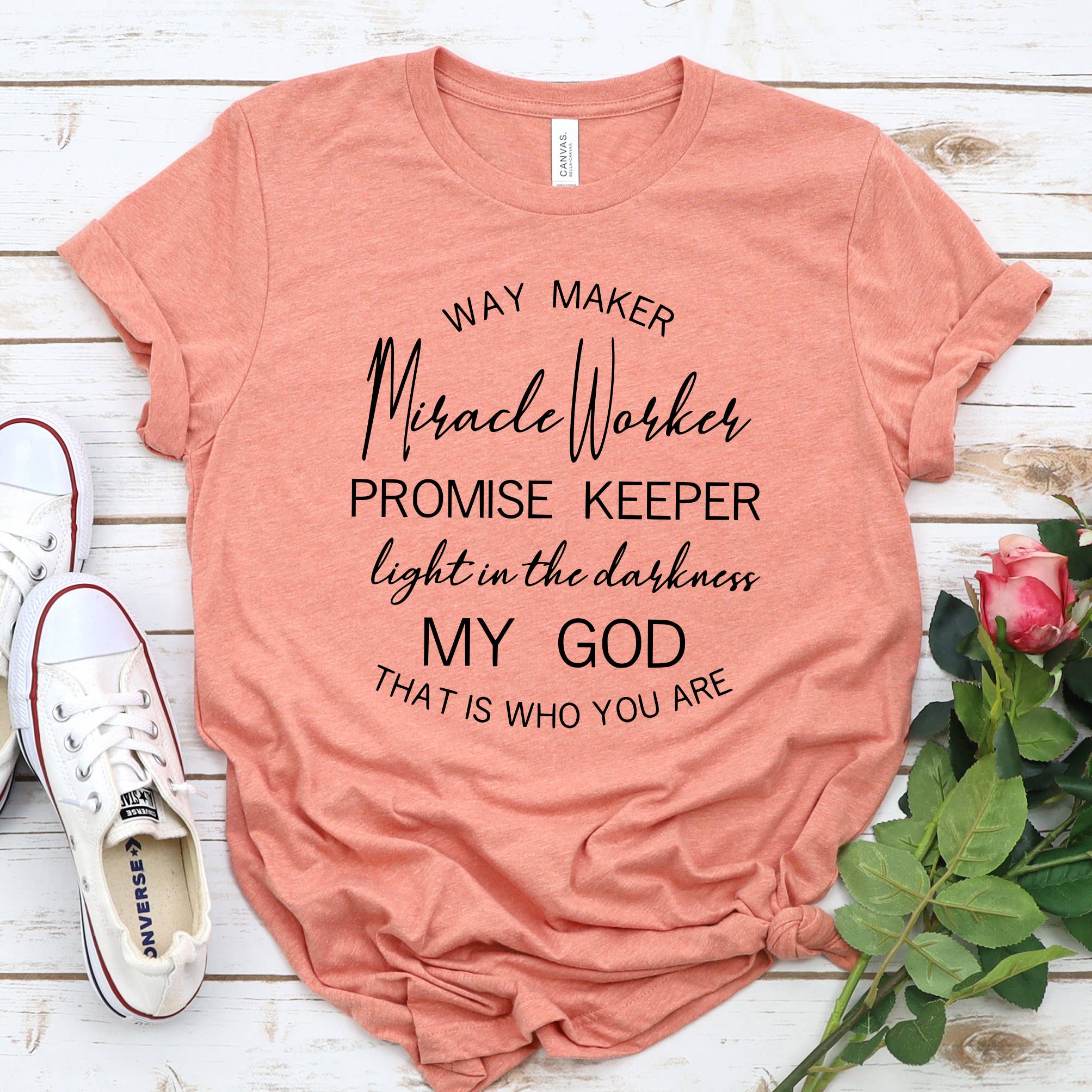 Down Home Tees - Vendita all'ingrosso Maglietta serigrafata - Donna - Maglietta Waymaker Miracle Worker Promise Keeper My God1