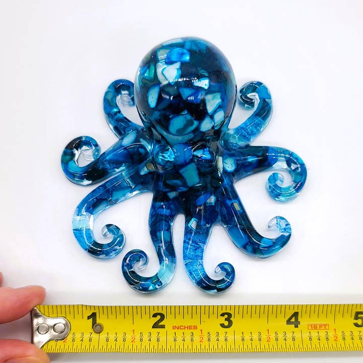 Slightly Askew Art - Wholesale Decorative Tabletop Object - Eco-Friendly Epoxy Resin Octopus with Crushed Sea Shells1