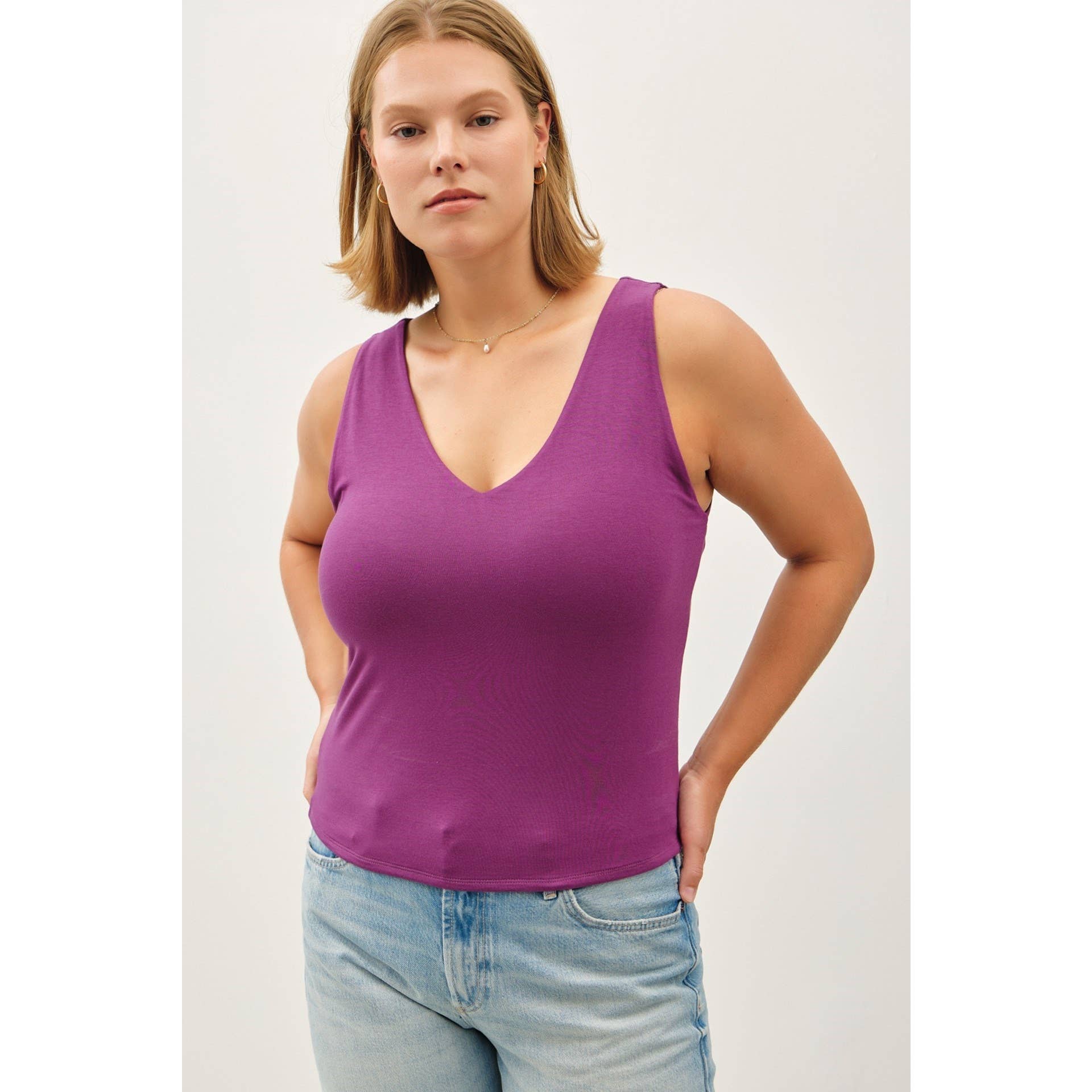 Curve Market - Wholesale Tank Top - Women's - PLUS SIZE DOUBLE LINED V NECK TANK TOP8
