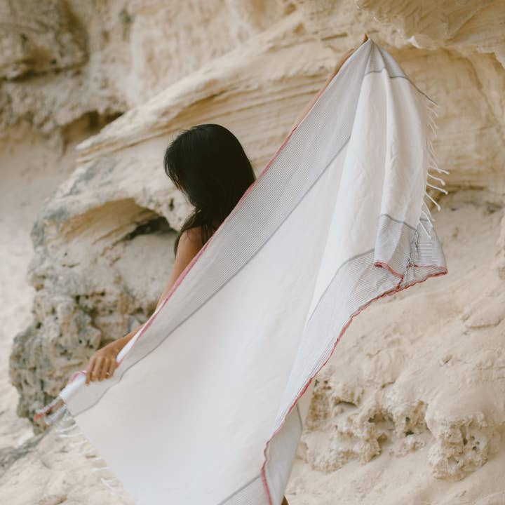 HOME & LOFT – Großhandel Badehandtuch – Ivory Cherry Tribeca Handtuch