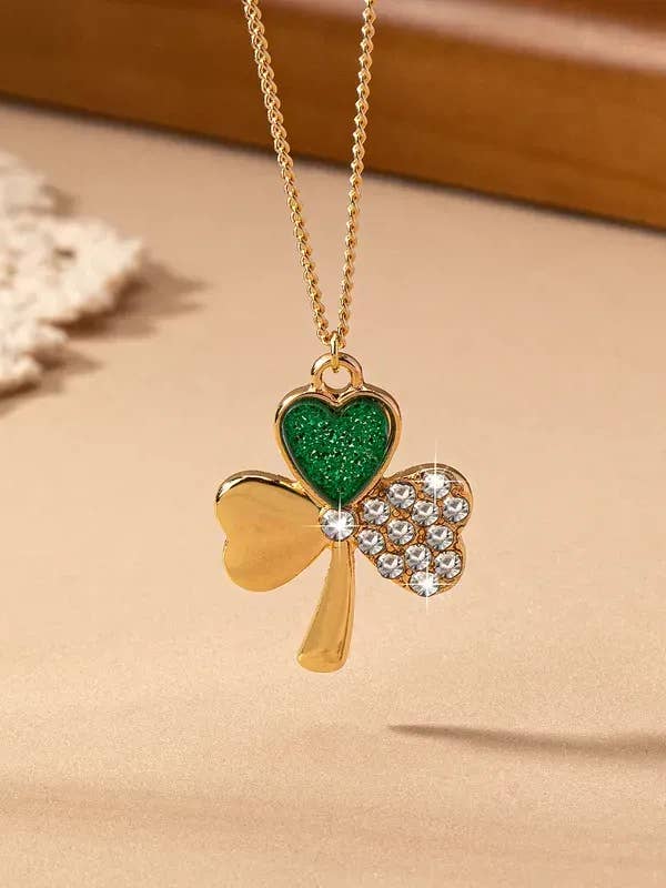 Elegant Simple Three Leaf Clover Necklace for wholesale by Marmo