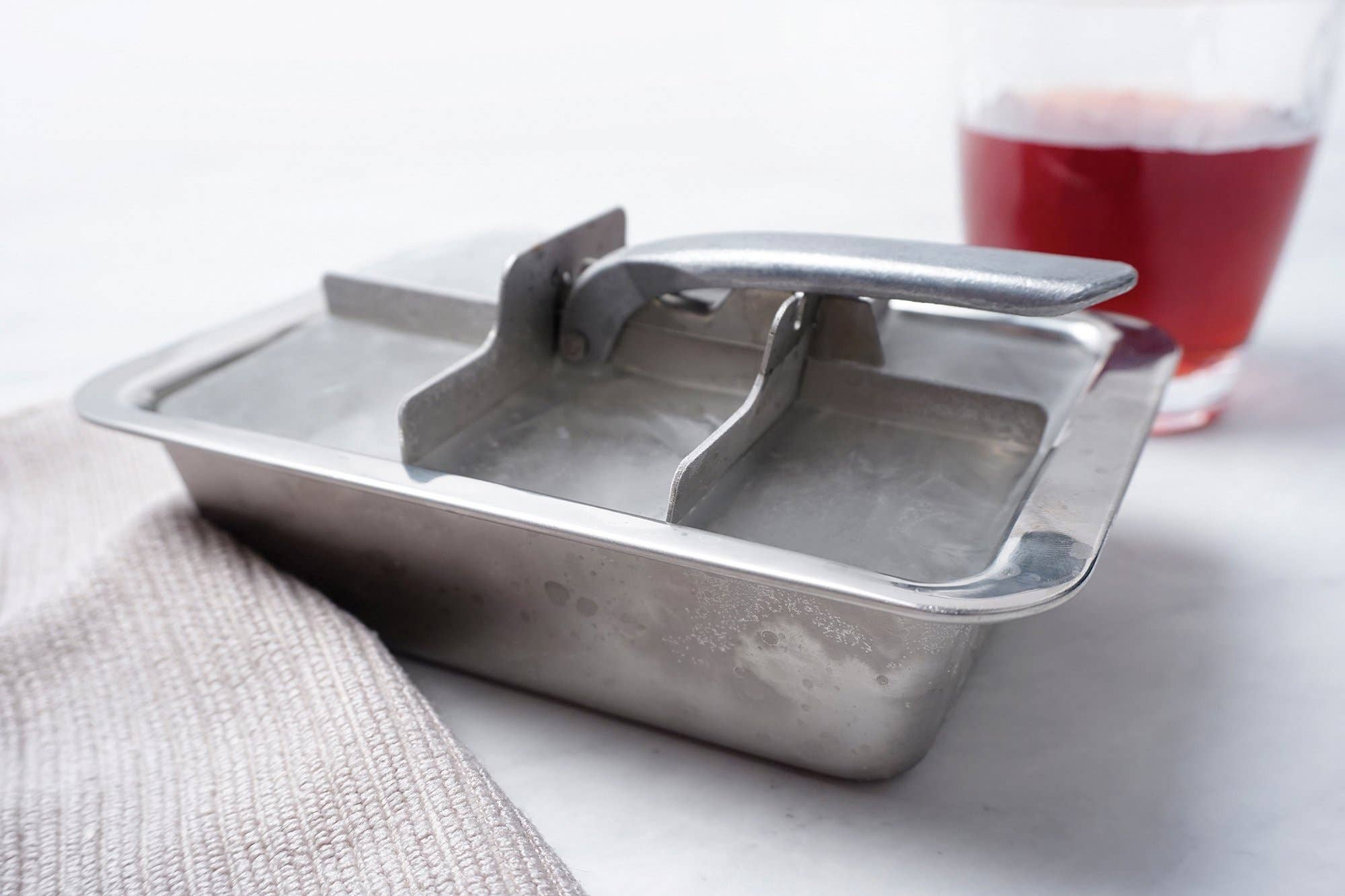 RSVP International - Wholesale Ice Tray/Mold - Ice Cube Tray - Ss - Large Cubes3