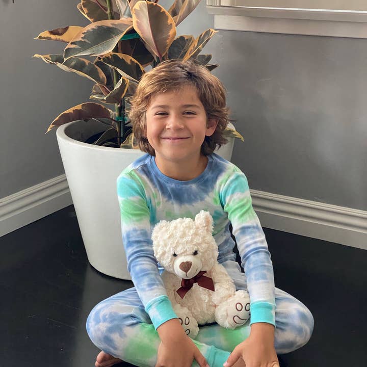 Vittorioso Kit attività - Collezione Victorious - Pigiama 2 pezzi - Tie Dye in vendita all'ingrosso su Faire7