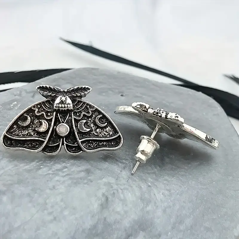 Magnifique Hearts - Wholesale Stud/Post Earrings - Mystical Moth Stud Earrings, Oxidized insect Earrings 1