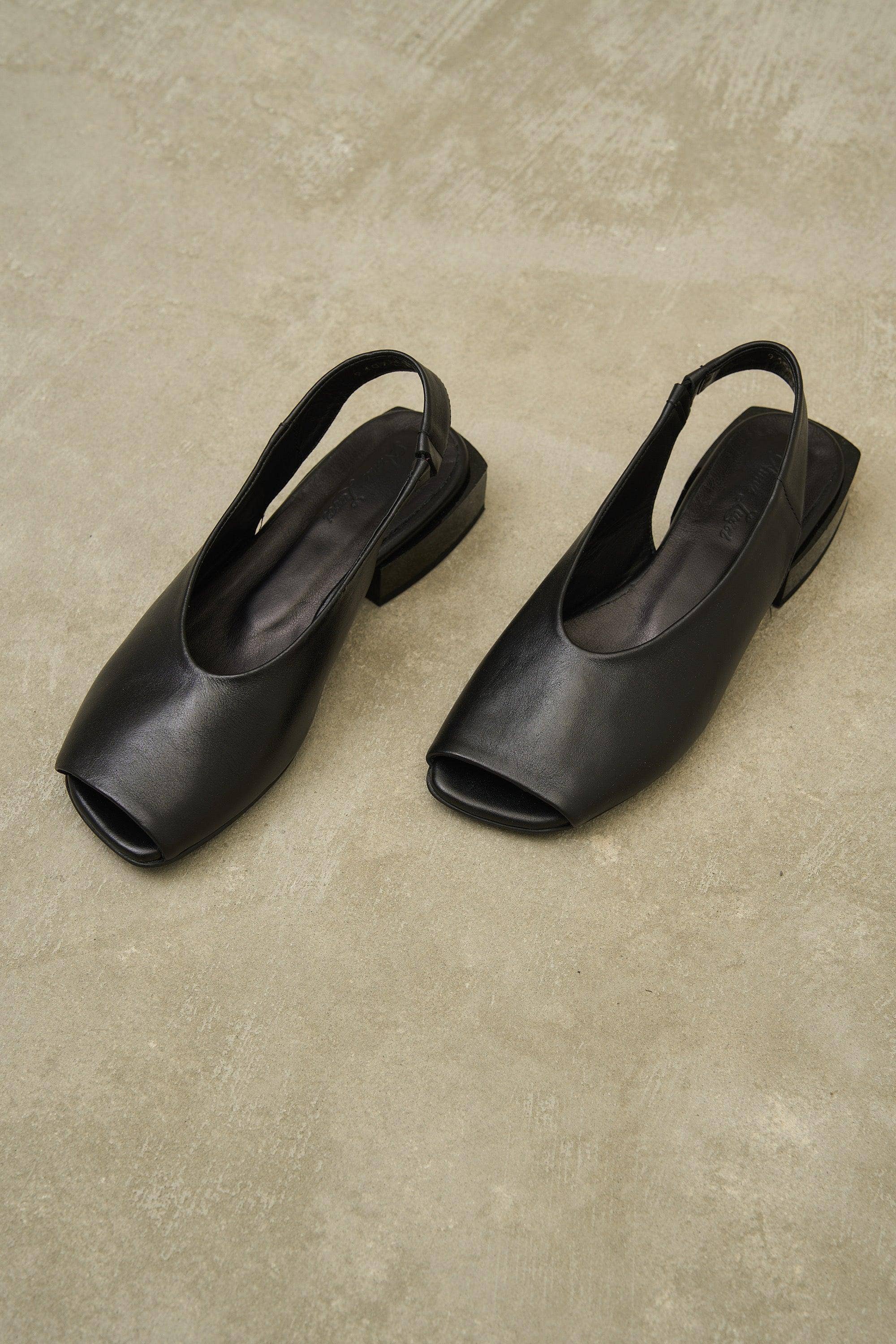 Black Gloss Block for wholesale on Faire6