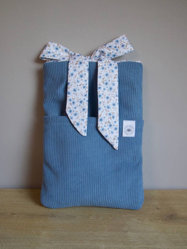 Booksleeve Luxe Bow “Blue & Flowers" for wholesale by BookBijou