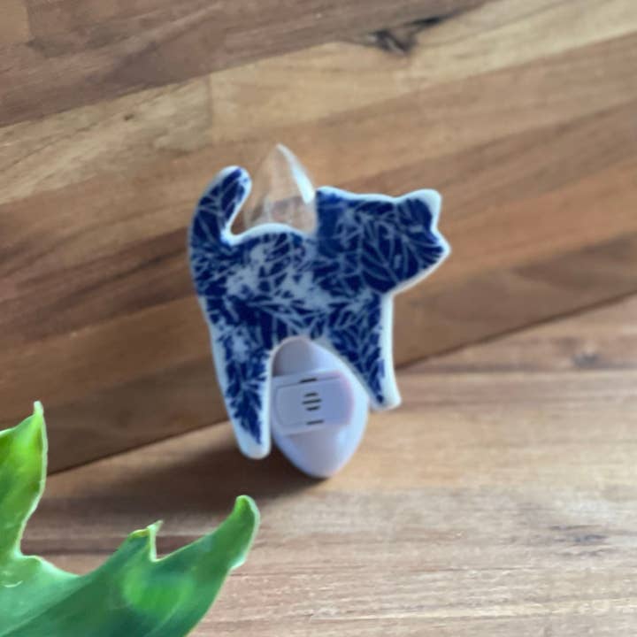 Kitty Cat Porcelain Night Light for wholesale by Chrys' Porcelain