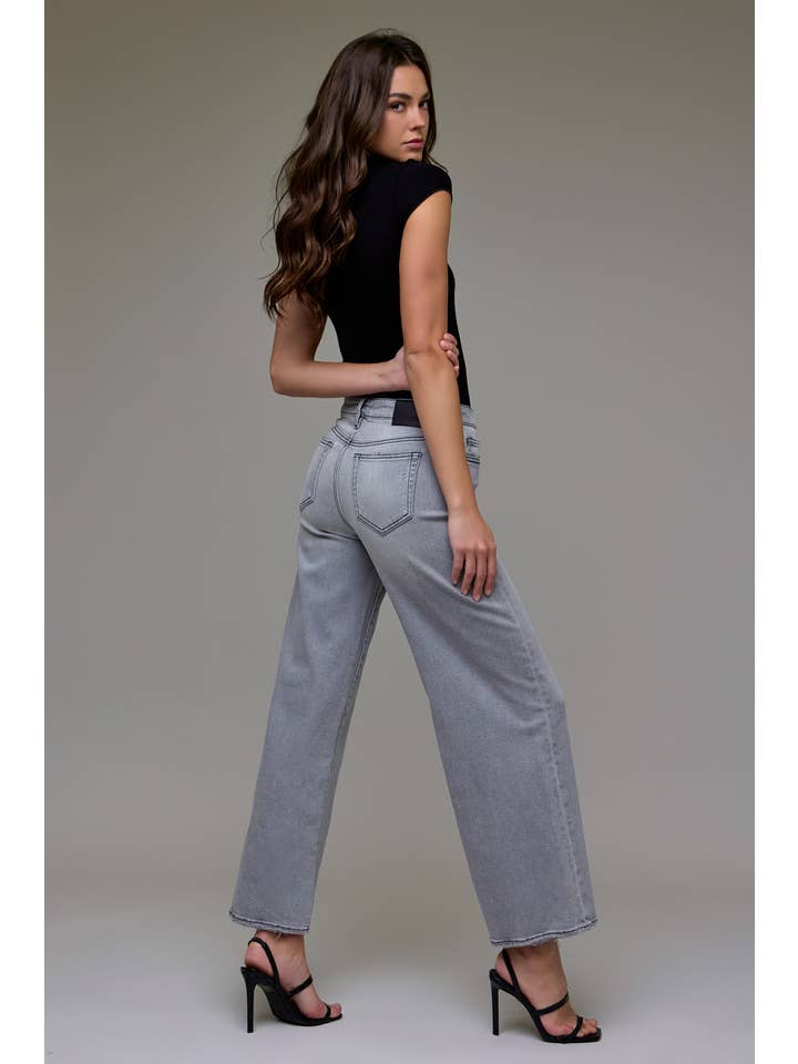 Hidden Jeans - Wholesale Jeans - Women's - Light Grey Clean Stretch Mid Rise Extra Wide leg 0