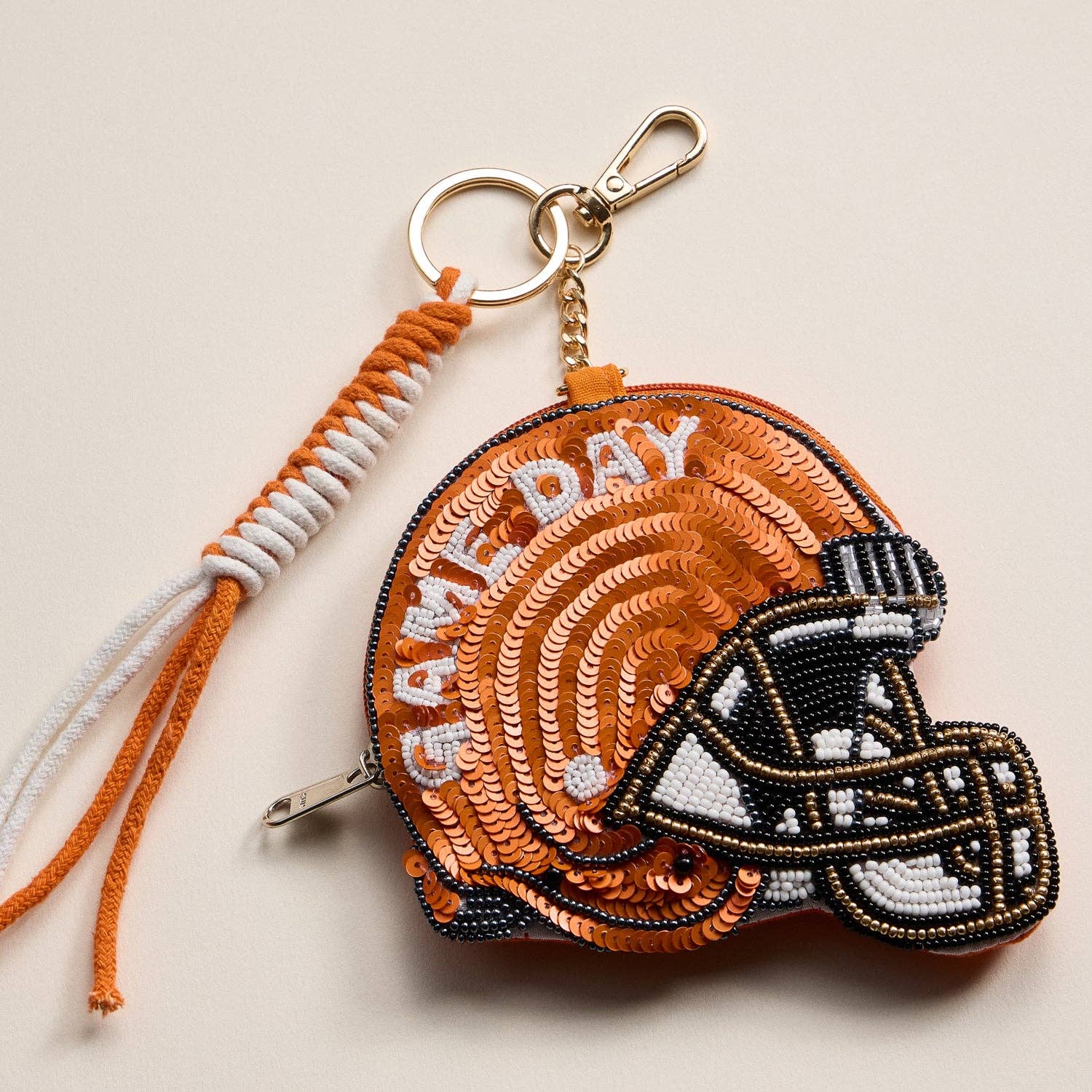 Frem - Wholesale Keychain - Women's - Game Day Beaded Helmet Keychain Pouch – Team Colors16