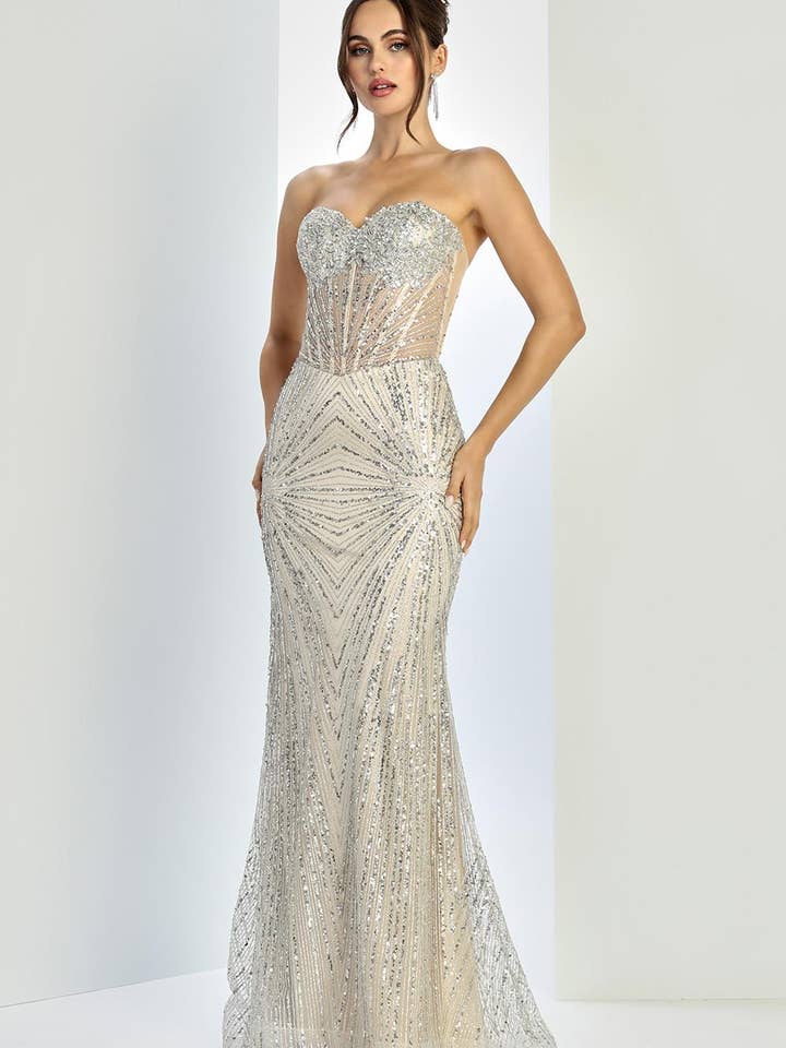 Robe de bal ajustée longue avec détails pailletés #3279 pour la vente par Adora Design