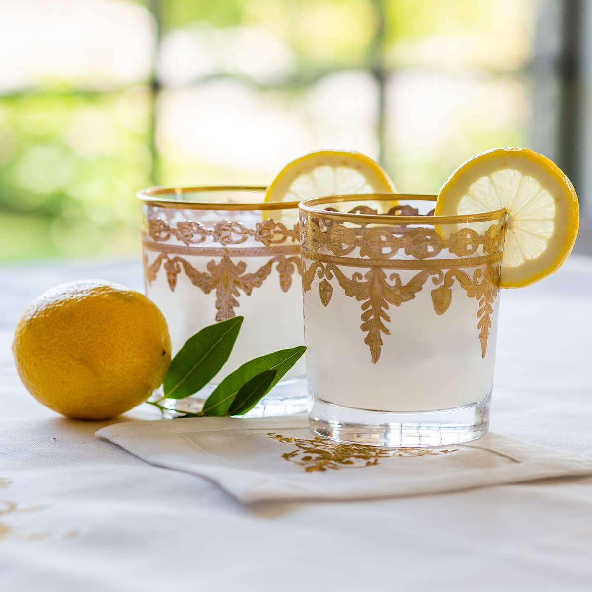 Arte Italica & Crown Linen Designs – wholesale Cocktail/liquor glass – Vetro Gold Double Old Fashioned Glass1