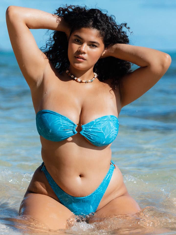 BRODY TOP - BLAUE LAGUNE für den Großhandel von Rhea Bikinis