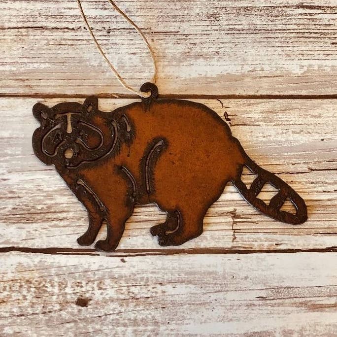 Universal Ironworks USA - Wholesale Ornament - Raccoon Full Body Rustic Lodge  Ornament0