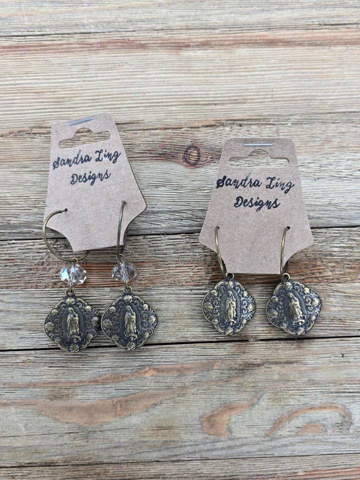 Boucles d'oreilles « Guardian Grace » pour la vente par Sandra Ling Designs