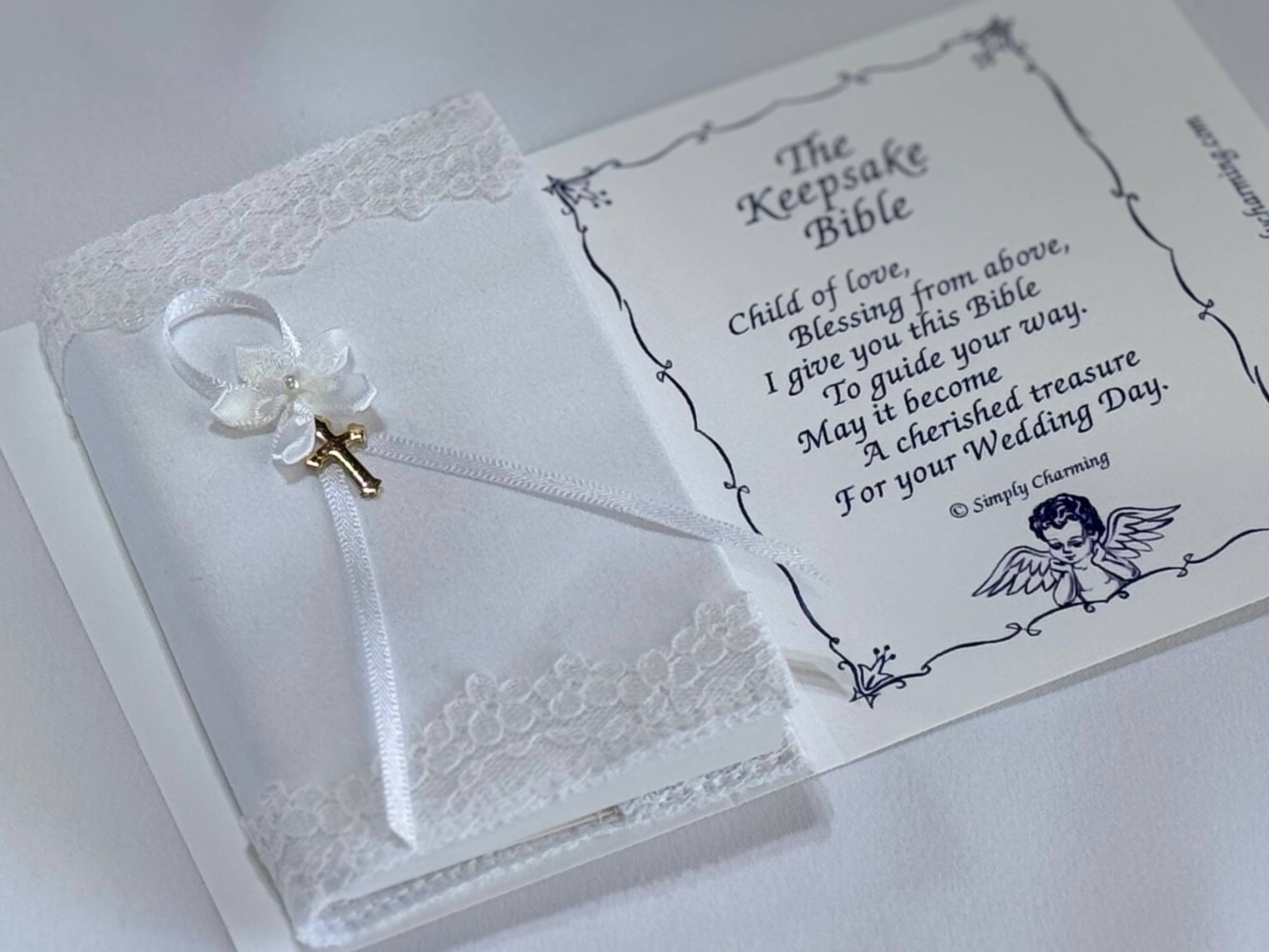 Simply Charming - Vendita all'ingrosso Baby & Toddler Book (0-2) - Bibbia per bebè in raso bianco con croce1