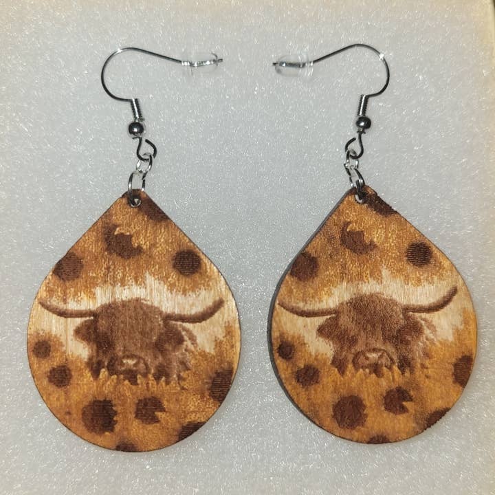 Ohrringe Kuh & Sonnenblume für den Großhandel von Circle F Boutique and Trading Post