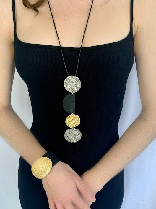 Colar Thea por atacado de Escape from Paris