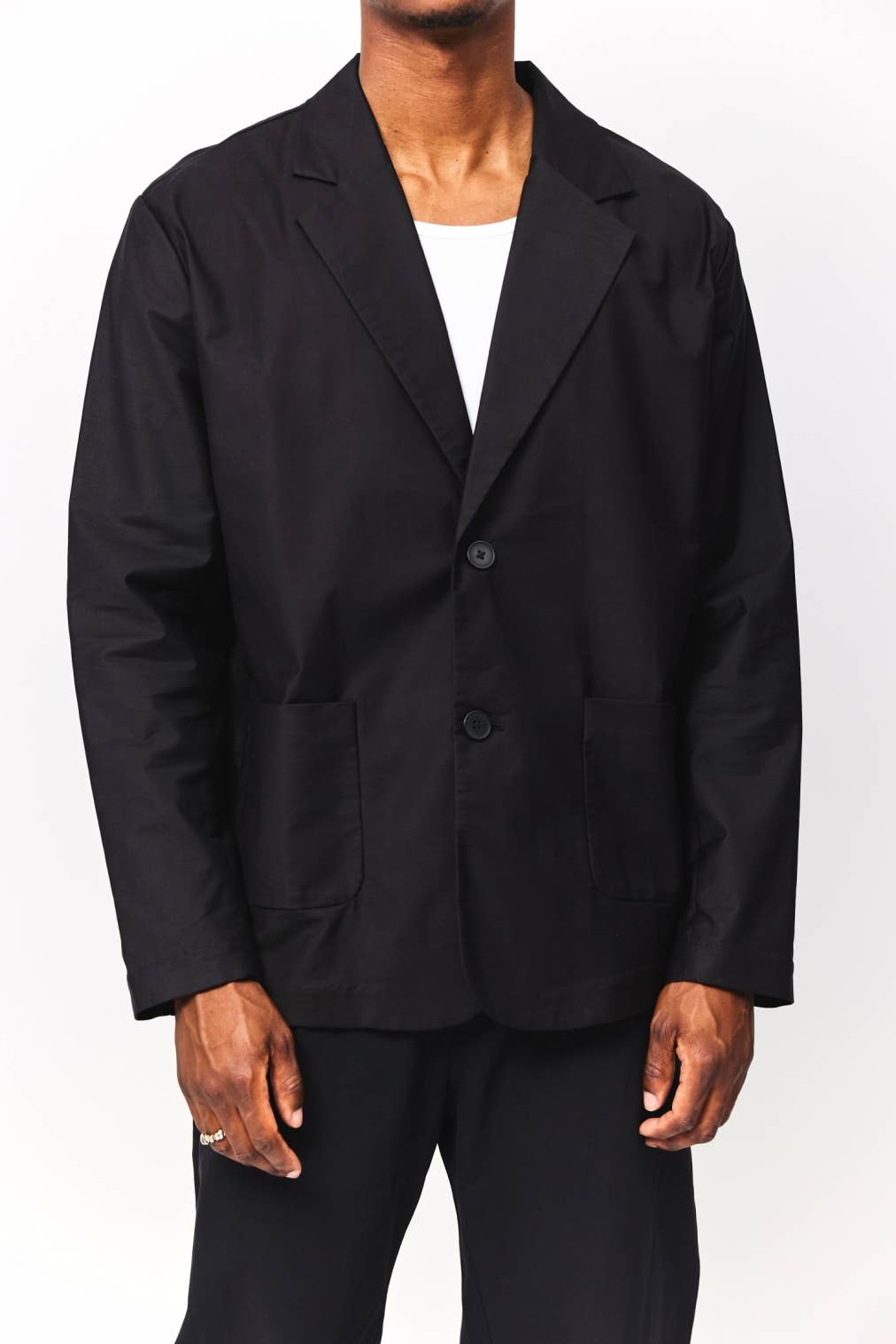 SCHWARZ Der Abel Blazer – Locker geschnittener, einreihiger Blazer aus Baumwollmischung für den Großhandel auf Faire3