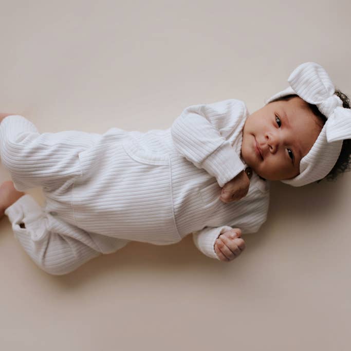 Three Little Tots - Wholesale Rompertje - Baby - Baby ribgebreide romper met zakken47