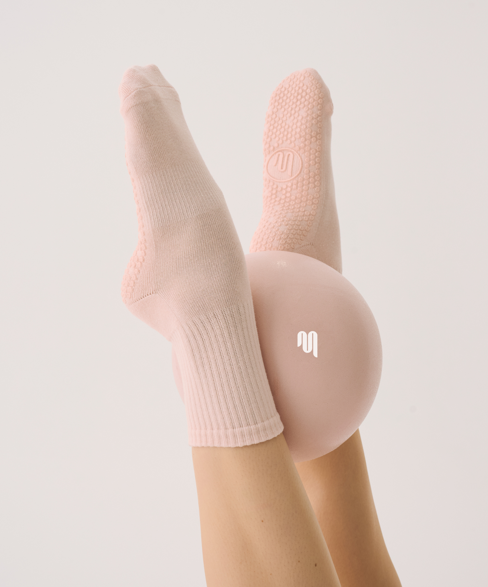 MoveActive - Wholesale Fitness Equipment - 20-22cm Pilates Ball - Soft Pink1