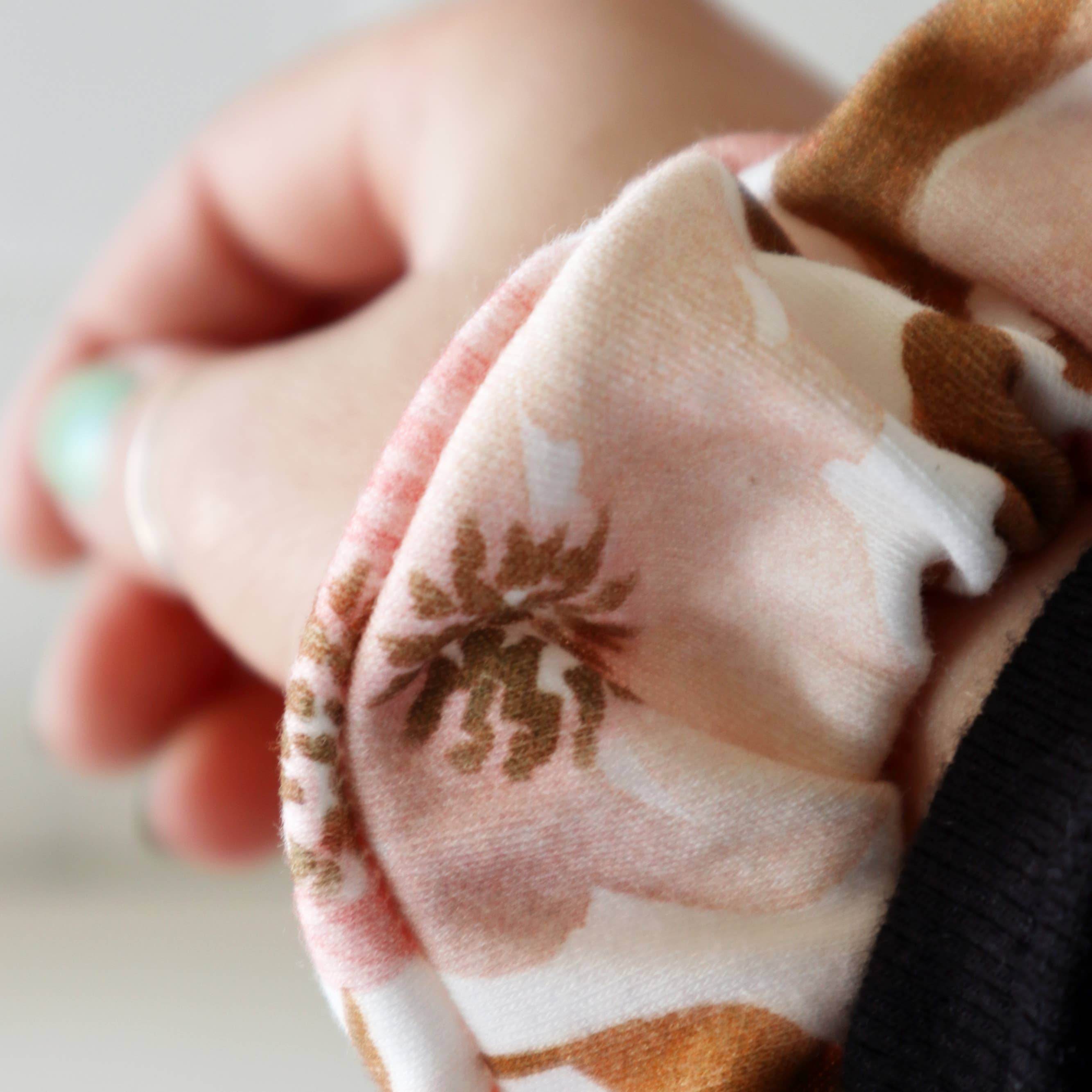 Freon Collective - Vente Chouchou – femme - Chouchou pour cheveux en coton biologique - Juliet Florals4