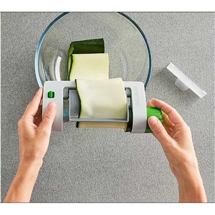 Ventures Int'l Products Inc. - Wholesale Kitchen Tool/Gadget - Betty Bossi Veggie Sheet Slicer