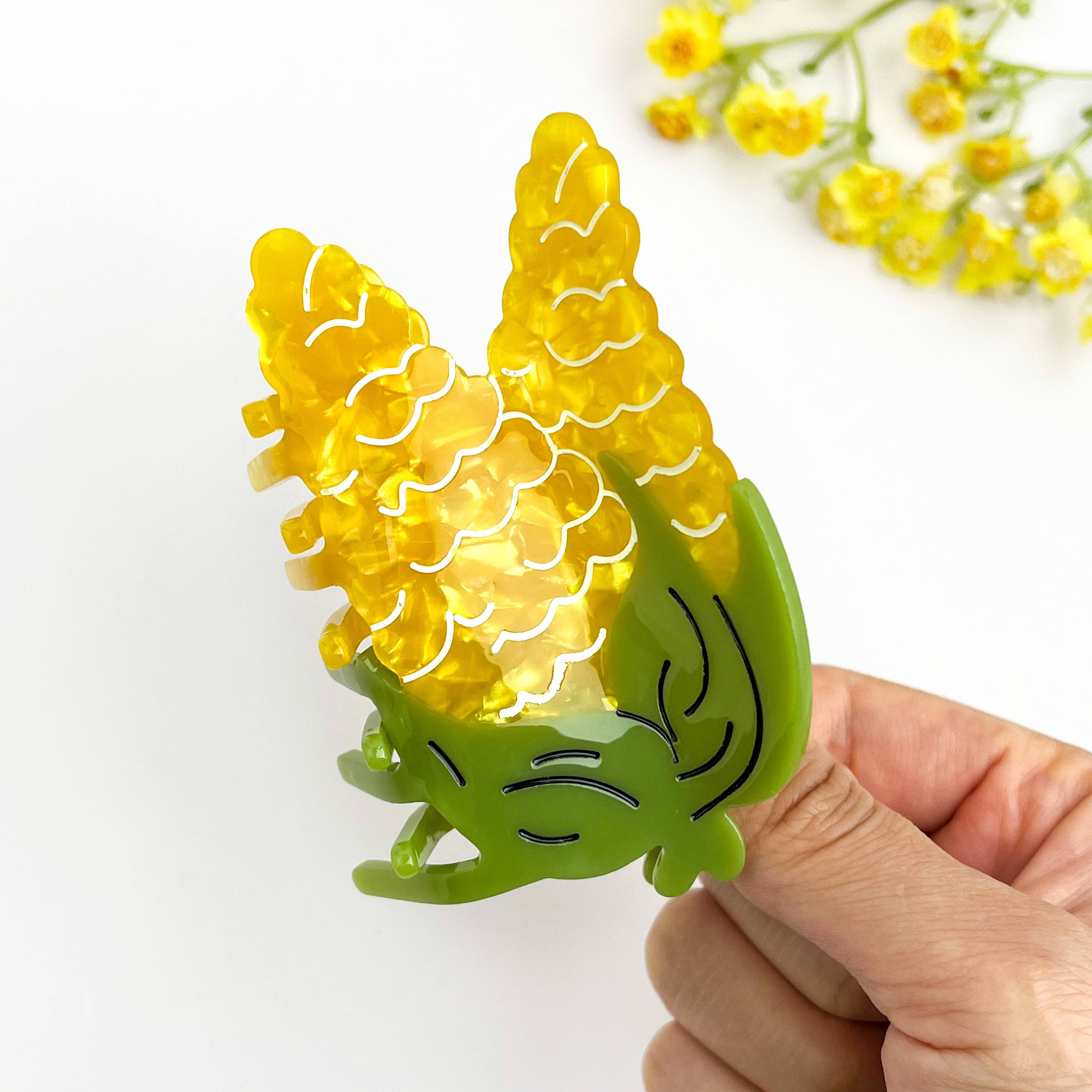 Yellow 🌽 Corn Hair Claw – Whimsical Acetate Vegetable Clip for wholesale on Faire