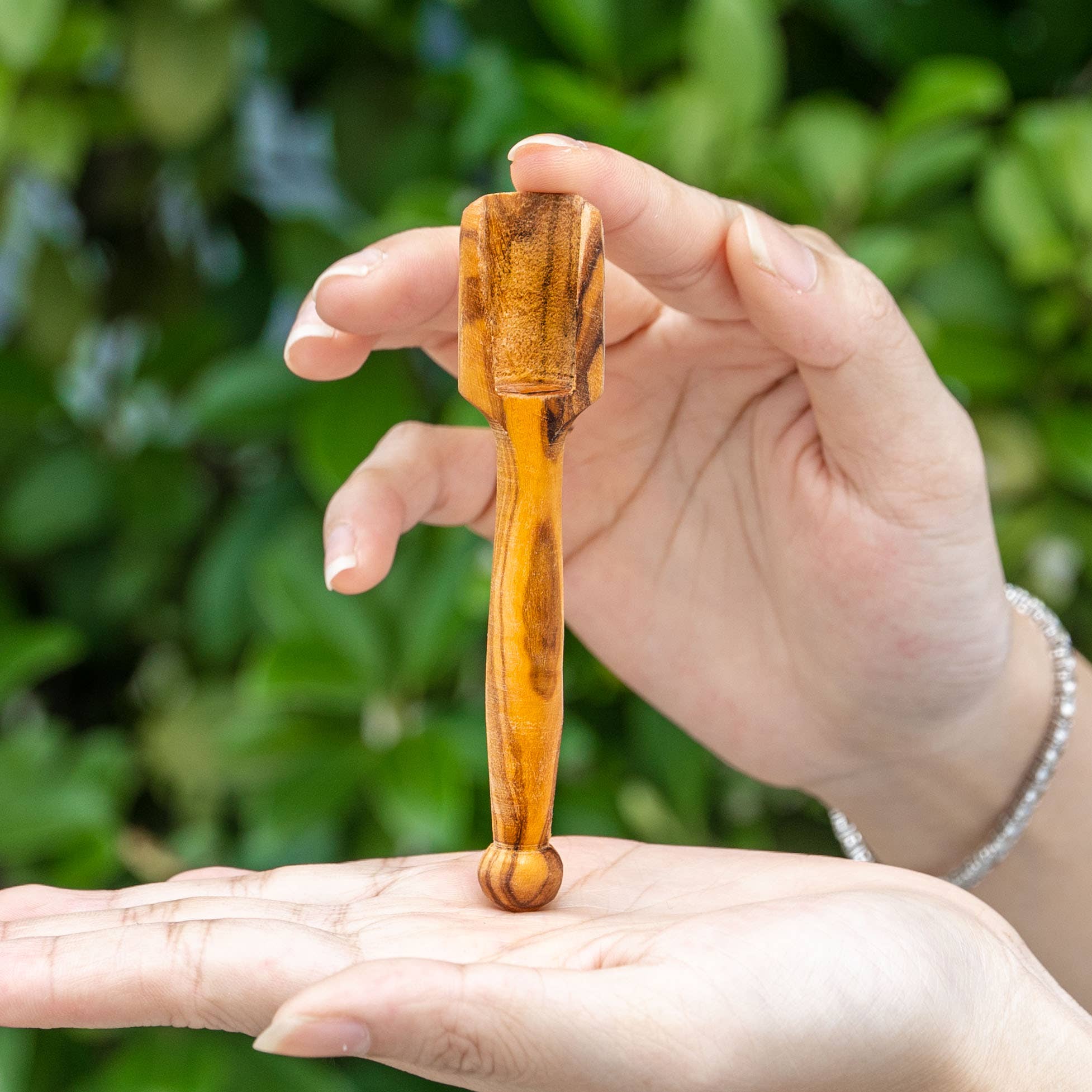 Rainforest Bowls - Wholesale Kitchen Spoon - Modern Olive Wood Salt Spoon1