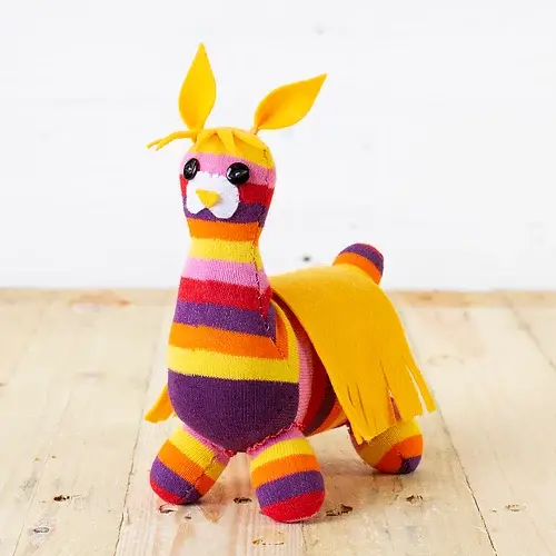 Sock Creatures - Wholesale DIY Craft Kit - Kids - Sock Llama Craft Kit1