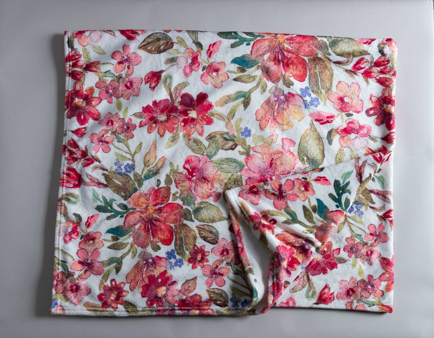 Alla Dickson Art – Großhandel Überwurfdecke – Rote Blumen-Decke Florale Plüschdecke Valentinstag11