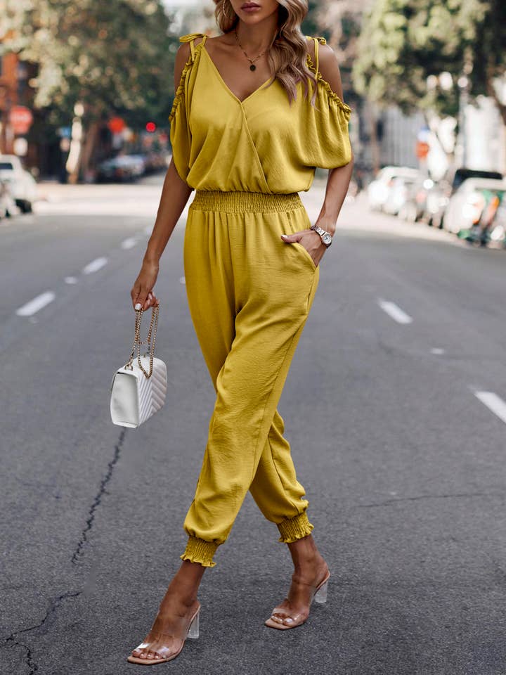 eLook - Vente Combinaison – femme - Combinaison smockée à épaules dénudées en faux cache-cœur SZ1-J9004