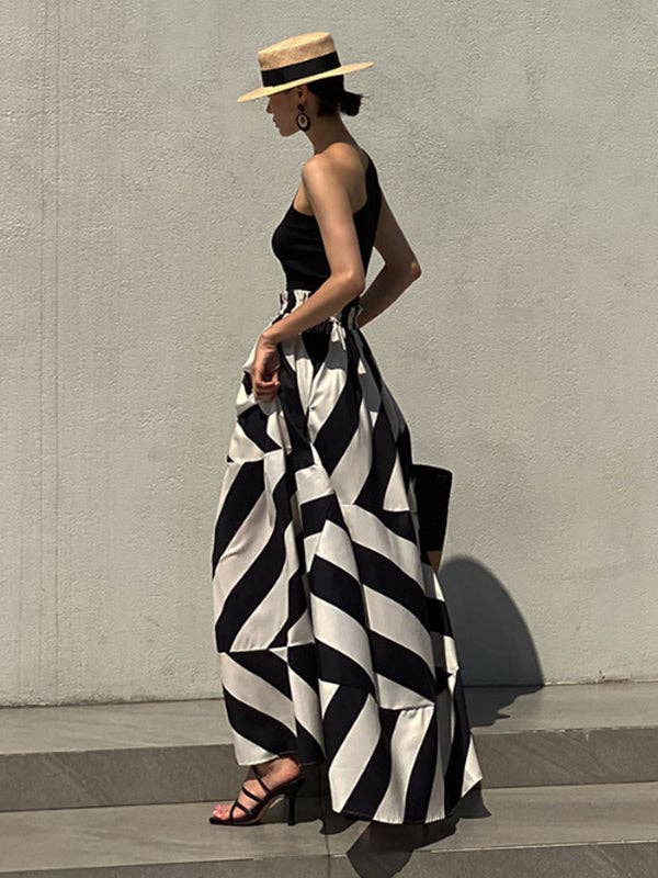 Sheer Trend – wholesale Set med topp och kjol - Dam – Set med randigt omlottlinne med enfärgad axel och kjol7